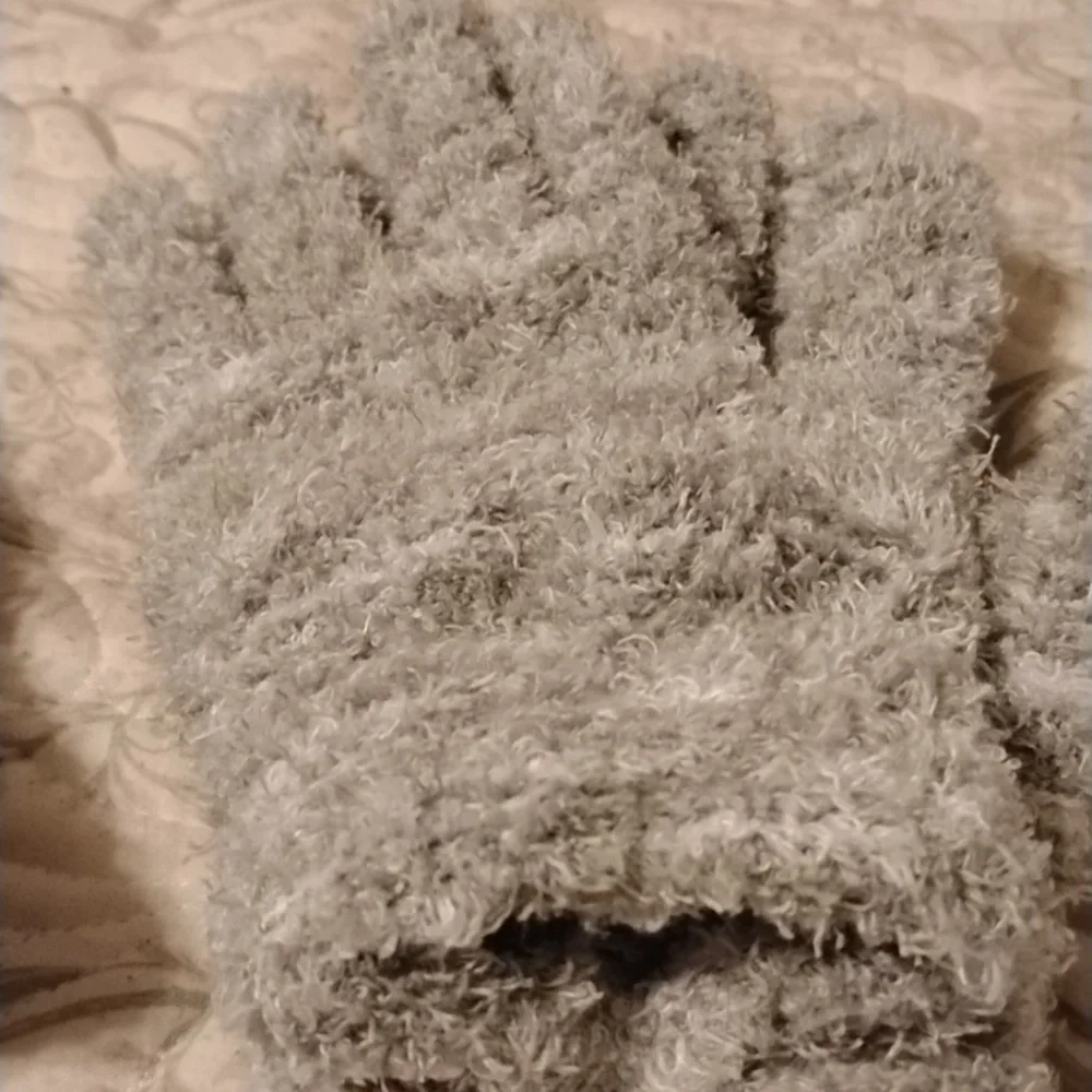 Mixit Woman's Fluffy Dusty Purple Multi & Gray Multi Gloves, NWT, Lot Of 2